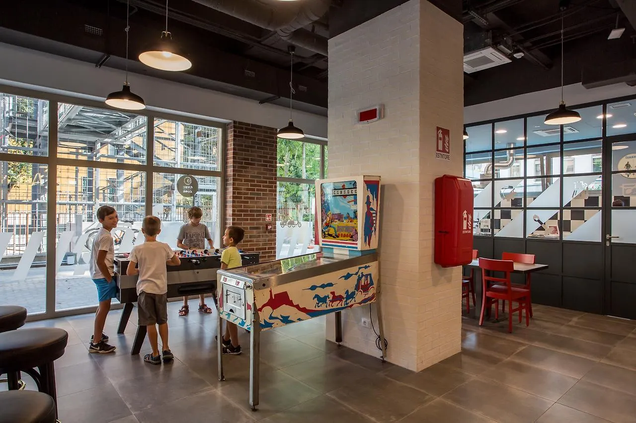 MEININGER Milano Lambrate Hostal