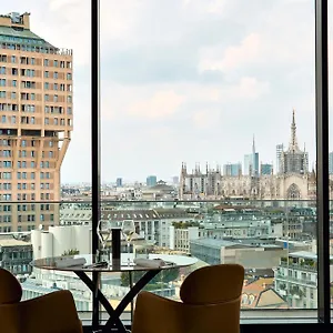 Uptown Palace **** Milán